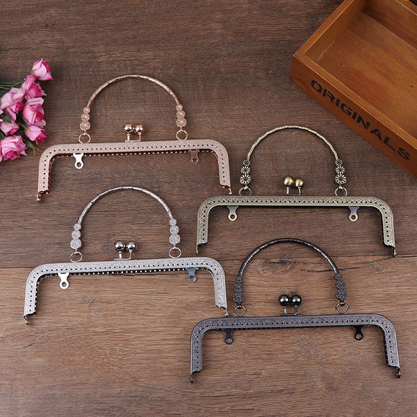 1pc square silver purse bag metal frame kiss clasp lock clip bags making diy craft, Black
1pc square silver purse bag metal frame kiss clasp lock clip bags making diy craft, Black