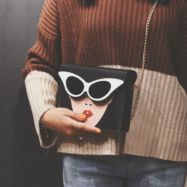 2020 new metal ladies avatar handbag ladies party prom fashion small personality single shoulder diagonal dinner bag
2020 new metal ladies avatar handbag ladies party prom fashion small personality single shoulder diagonal dinner bag