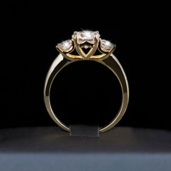 2020 new 2ct 925 sterling silver ring for women cz zircon wedding rings brand gold color fashion rings wholesale jewelry, Golden;silver
2020 new 2ct 925 sterling silver ring for women cz zircon wedding rings brand gold color fashion rings wholesale jewelry, Golden;silver