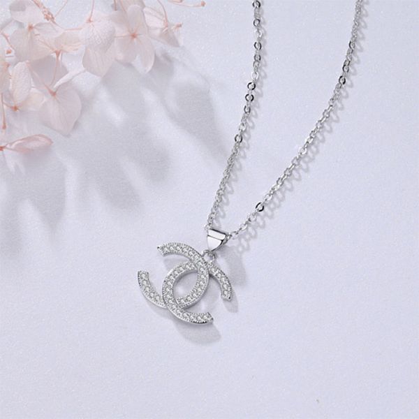 fashion designer necklace silver plated letter luxury necklace crystal diamond pendant necklaces women men necklaces banquet jewelry
fashion designer necklace silver plated letter luxury necklace crystal diamond pendant necklaces women men necklaces banquet jewelry