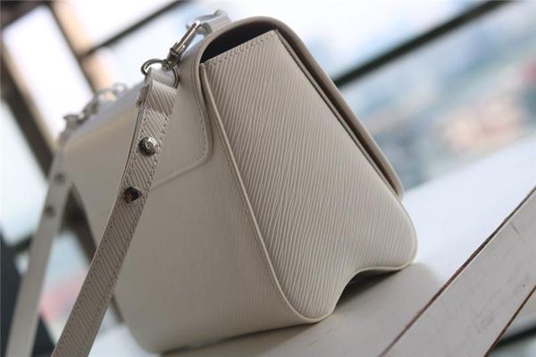 5335 2019 women handbag large luxury designer shoulder bags female messenger bag ladies autumn winter casual tote bags1 p 1 
5335 2019 women handbag large luxury designer shoulder bags female messenger bag ladies autumn winter casual tote bags1 p 1