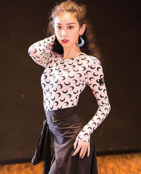 2019 fashion long sleeves dancing clothes women stage show costumes latin & tango practice dancewear 2 colors b0251, Black;red
2019 fashion long sleeves dancing clothes women stage show costumes latin & tango practice dancewear 2 colors b0251, Black;red