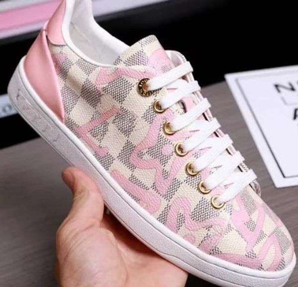 the latest version real leather sneakers trainers designer shoes womens casual shoes size:35-40 with box l45, Black
the latest version real leather sneakers trainers designer shoes womens casual shoes size:35-40 with box l45, Black