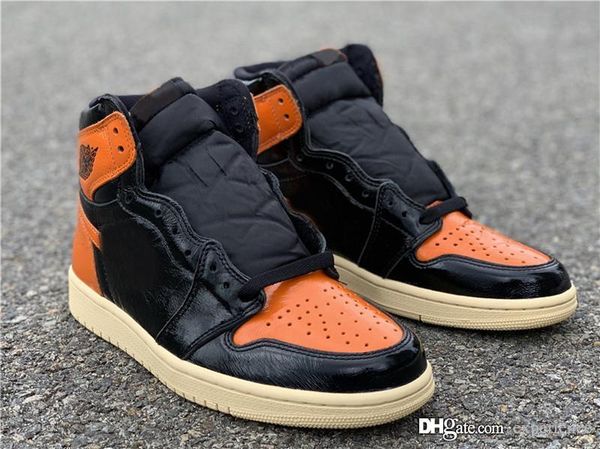 2019 authentic 1 high og shattered backboard 3.0 black/pale vanilla-starfish 1s men outdoor shoes sneakers 555088-028
2019 authentic 1 high og shattered backboard 3.0 black/pale vanilla-starfish 1s men outdoor shoes sneakers 555088-028