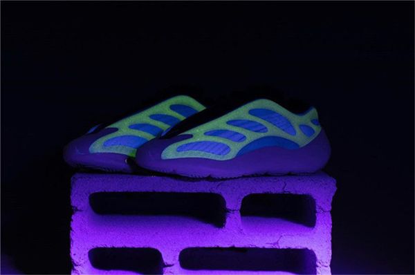 2019 released authentic originals 700 v3 azael glow in the dark fw4980 kanye west white black running shoes men women sport sneaker with box
2019 released authentic originals 700 v3 azael glow in the dark fw4980 kanye west white black running shoes men women sport sneaker with box