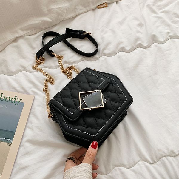 2020 women's shoulder bag, rhombic hexagonal single shoulder bag, fashion messenger small square bag
2020 women's shoulder bag, rhombic hexagonal single shoulder bag, fashion messenger small square bag
