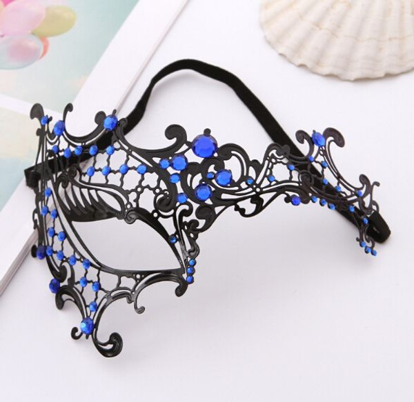 wholesales explosion halloweenmetal one-eyed red diamond half face ladies high-grade wrought iron halloween day party
wholesales explosion halloweenmetal one-eyed red diamond half face ladies high-grade wrought iron halloween day party