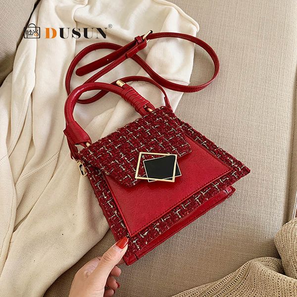fashion trapezoid women handbags acrylic square buckle wool bag women tote for women's shoulder messenger bags new
fashion trapezoid women handbags acrylic square buckle wool bag women tote for women's shoulder messenger bags new