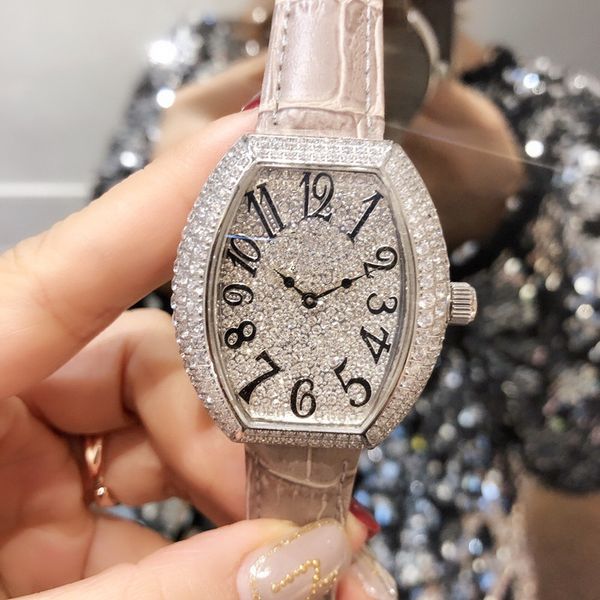 2019 алмазов часы 34x40mm 6 цвет новые элегантные модные женские часы женщина дизайнер роскошные часы montres люксусный налить femmes, Slivery;brown
2019 алмазов часы 34x40mm 6 цвет новые элегантные модные женские часы женщина дизайнер роскошные часы montres люксусный налить femmes, Slivery;brown