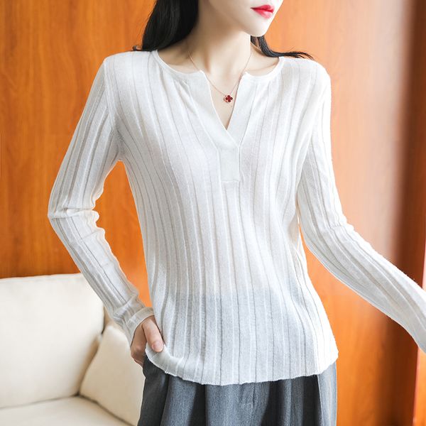 spring and autumn new pure wool sweater woman v-neck pullover sweater long-sleeved casual wild pit knit bottoming shirt, White;black
spring and autumn new pure wool sweater woman v-neck pullover sweater long-sleeved casual wild pit knit bottoming shirt, White;black
