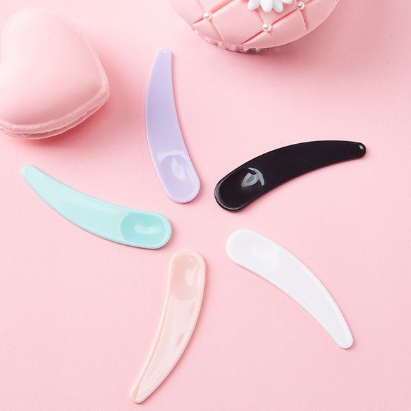 50pcs mini cosmetic mixing spatula disposable curved scoop makeup mask cream spoon eye cream stick make up face beauty tool kits
50pcs mini cosmetic mixing spatula disposable curved scoop makeup mask cream spoon eye cream stick make up face beauty tool kits