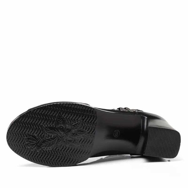 with box slippers sandals slides slippers sandals designer shoes huaraches flip flops loafers scuffs for woman by shoe06 ph45, Black
with box slippers sandals slides slippers sandals designer shoes huaraches flip flops loafers scuffs for woman by shoe06 ph45, Black