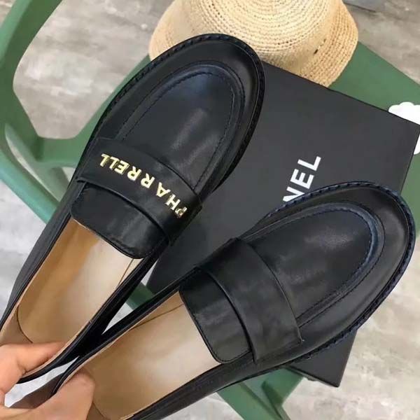 2019 the new new summer women baotou designer shoes horsebit flat sandals fashion heelless size:35-40 with box r1, Black
2019 the new new summer women baotou designer shoes horsebit flat sandals fashion heelless size:35-40 with box r1, Black