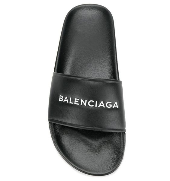 Branded men pool andal letter print flat lipper fa hion women oft rubber ole flat lide andal ize eu35 45, Black
Branded men pool andal letter print flat lipper fa hion women oft rubber ole flat lide andal ize eu35 45, Black
