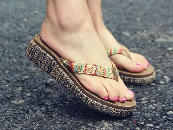summer new outdoor flip flops bohemian cool thick bottom slope with high heel beach slippers, Black
summer new outdoor flip flops bohemian cool thick bottom slope with high heel beach slippers, Black