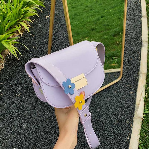 new original design fashion handbag & saddle bag flower shoulder bag width 19cm height 14cm thickness 8cm
new original design fashion handbag & saddle bag flower shoulder bag width 19cm height 14cm thickness 8cm