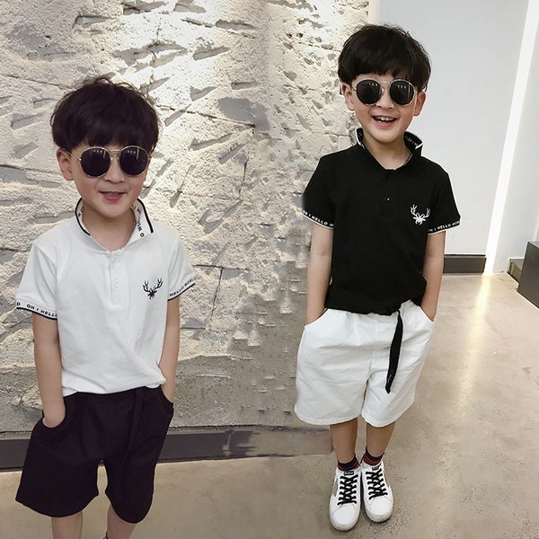 children's short-sleeved 2020 letter deer head short-sleeved handsome chao da in the big t-shirt t-shirt base layers, White;black
children's short-sleeved 2020 letter deer head short-sleeved handsome chao da in the big t-shirt t-shirt base layers, White;black
