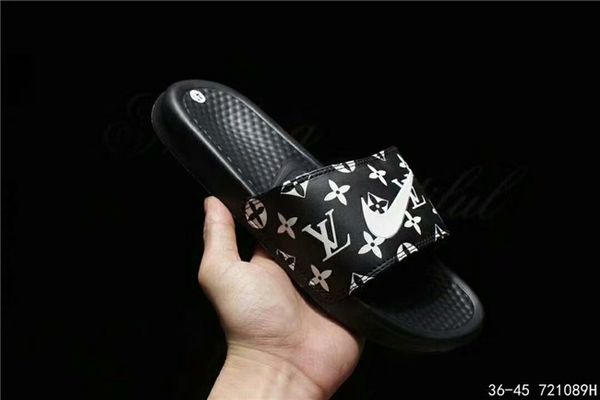 2019 new flip-flops slipper male summer indoor and outdoor non-slip slipper students korean version of cool slippers and female three-bar co, Black
2019 new flip-flops slipper male summer indoor and outdoor non-slip slipper students korean version of cool slippers and female three-bar co, Black