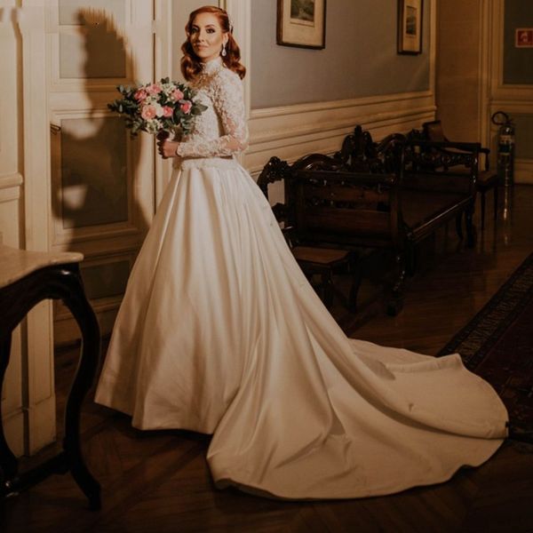 audrey hepburn vintage style princess wedding dresses high neck long sleeve lace satin a line long trail bridal gowns vestido de noiva, White
audrey hepburn vintage style princess wedding dresses high neck long sleeve lace satin a line long trail bridal gowns vestido de noiva, White
