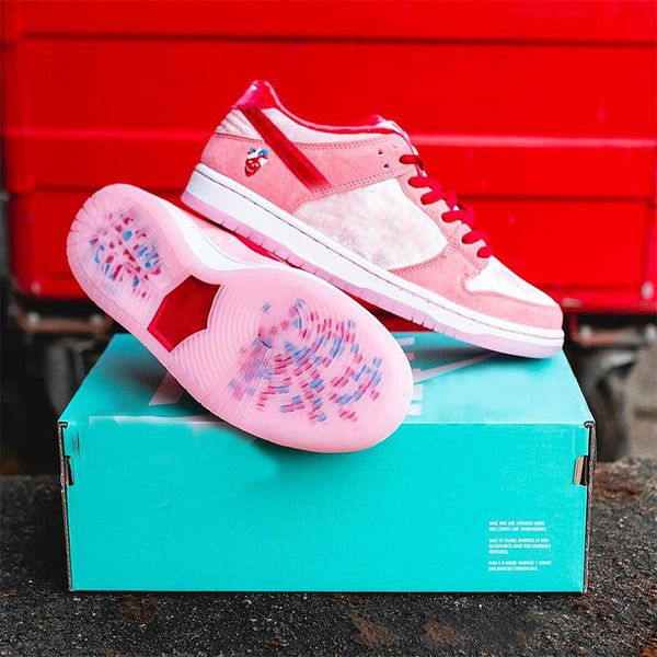 2020 new strangelove x sb dunk low running shoes pink valentine's day mens des chaussures designer sports sneakers men women trainers
2020 new strangelove x sb dunk low running shoes pink valentine's day mens des chaussures designer sports sneakers men women trainers