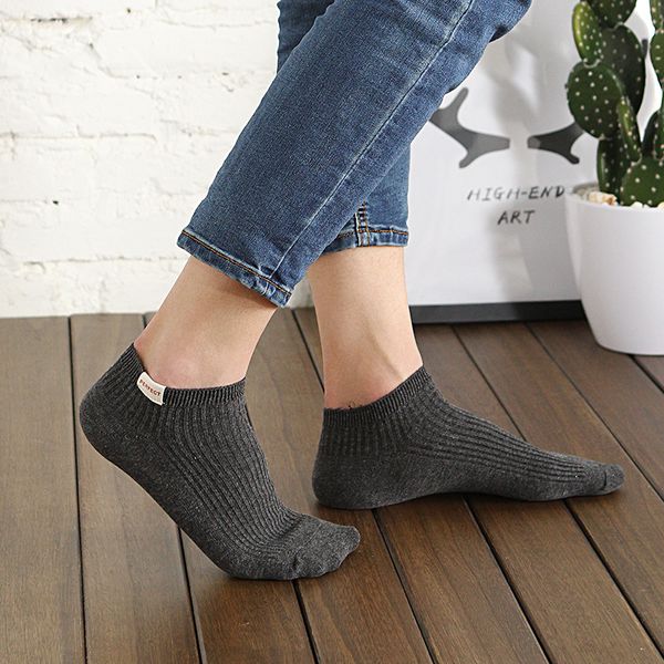 spring and summer mens designer socks with solid color fashion luxury mens socks breathable casual brand short sock for men wholesales, Black 
spring and summer mens designer socks with solid color fashion luxury mens socks breathable casual brand short sock for men wholesales, Black