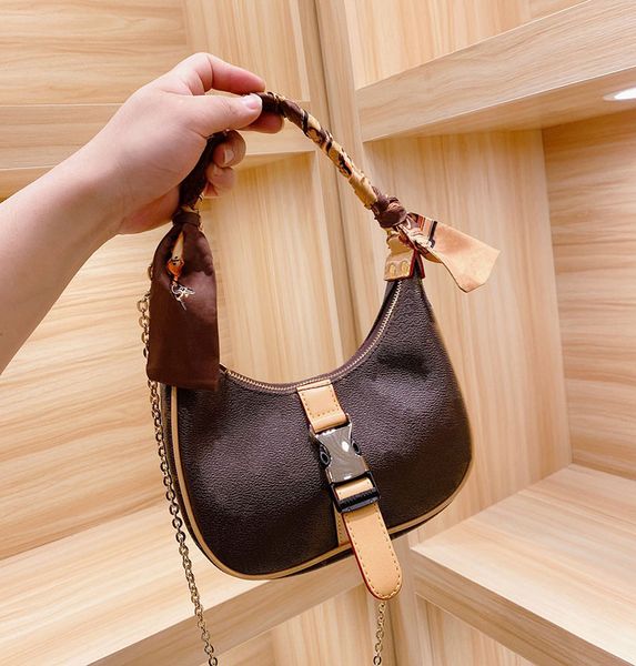 2020 fashion handbag crossbody purse pillow pack l chain bag women bag lady designer bags single-shoulder bag
2020 fashion handbag crossbody purse pillow pack l chain bag women bag lady designer bags single-shoulder bag
