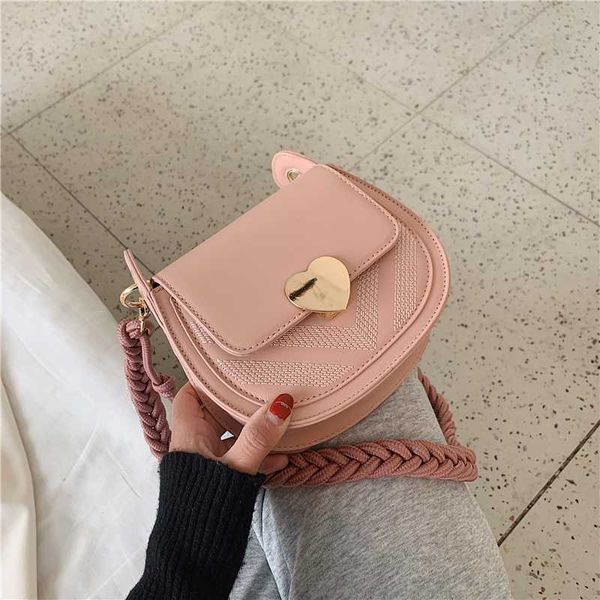 fantasy 5 colors 2020 summer new twist braid woven chain pu leather handbags for women heart sweet crossbody shoulder bags girl
fantasy 5 colors 2020 summer new twist braid woven chain pu leather handbags for women heart sweet crossbody shoulder bags girl