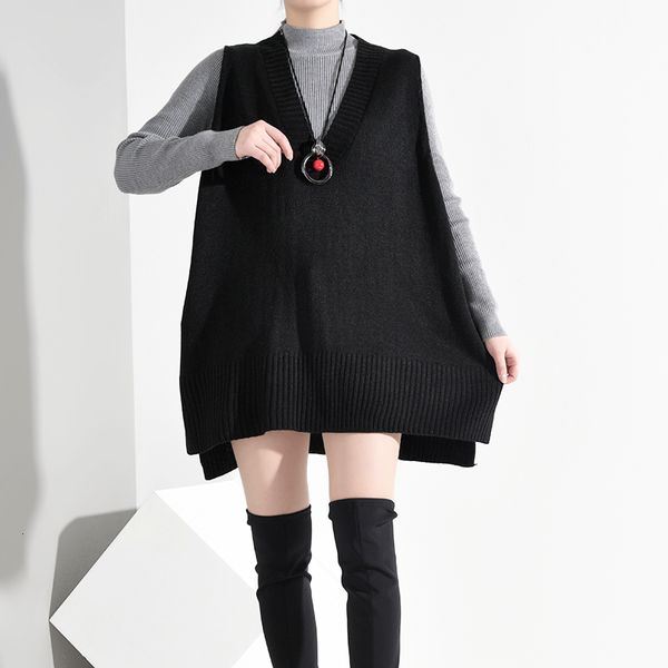 women loose fit black knitting back long big size vest new v-collar sleeveless fashion tide spring autumn 2020, Black;white
women loose fit black knitting back long big size vest new v-collar sleeveless fashion tide spring autumn 2020, Black;white