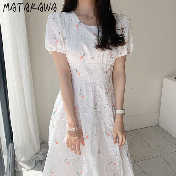 matakawa backless lace up women dress summer vintage embroidery flower vestido show thin high waist puff sleeve dresses robe, Black;gray
matakawa backless lace up women dress summer vintage embroidery flower vestido show thin high waist puff sleeve dresses robe, Black;gray