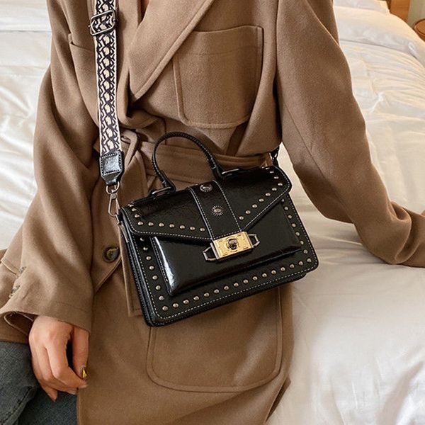 fashion vintage pu leather rivet tote women's handbags purses 2020 new 2 straps women shoulder crossbody bag bags high quality
fashion vintage pu leather rivet tote women's handbags purses 2020 new 2 straps women shoulder crossbody bag bags high quality