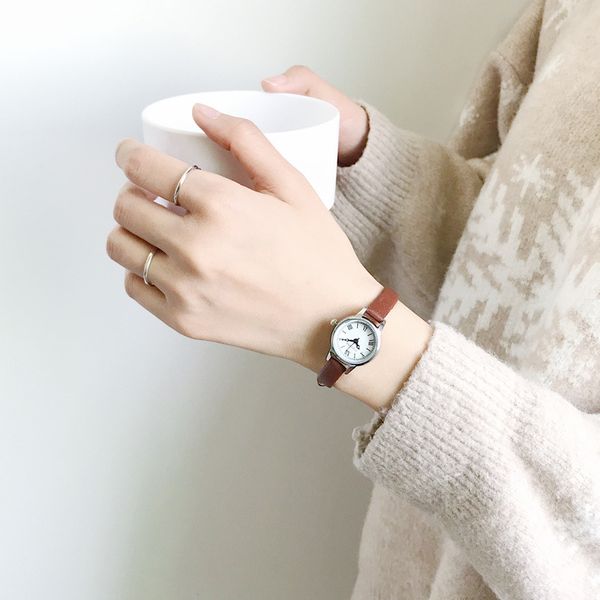 ulzzang roma dial retro watches women designer small quartz leather woman clock casual quartz wristwatch reloj femenino, Slivery;brown
ulzzang roma dial retro watches women designer small quartz leather woman clock casual quartz wristwatch reloj femenino, Slivery;brown