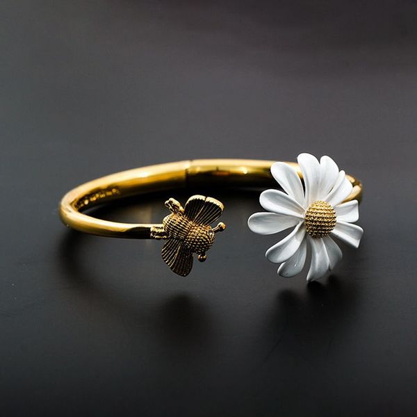 new spring summer white enamel daisy flower bangle vintage elegant simple adjustable bracelet for women jewelry party gifts, Black
new spring summer white enamel daisy flower bangle vintage elegant simple adjustable bracelet for women jewelry party gifts, Black