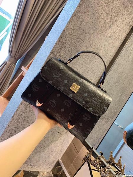 fashion designer france paris style luxury women lady brand handbag shopping bag tote with genuine leather trim and handle good 0817w1
fashion designer france paris style luxury women lady brand handbag shopping bag tote with genuine leather trim and handle good 0817w1