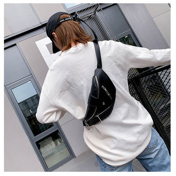 multifunctional ladies sports belt bag 2020 new ins super fire small bag wild messenger mobile phone chest
multifunctional ladies sports belt bag 2020 new ins super fire small bag wild messenger mobile phone chest