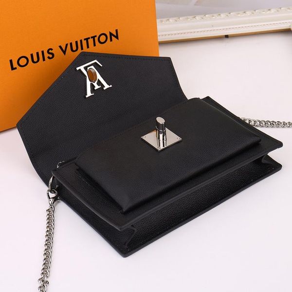 new international brand ladies' handbags leather fashion recreation bag classic charm exquisite fashion design party s5, Black;red
new international brand ladies' handbags leather fashion recreation bag classic charm exquisite fashion design party s5, Black;red