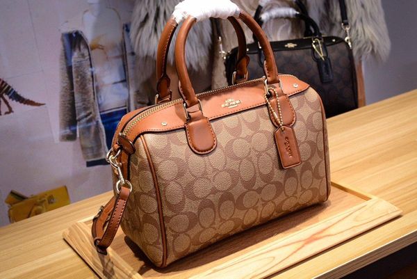 luxury fashion women small bag women wild diagonal shoulder bags new sense bag natural wind style ladies bags gift k36702
luxury fashion women small bag women wild diagonal shoulder bags new sense bag natural wind style ladies bags gift k36702