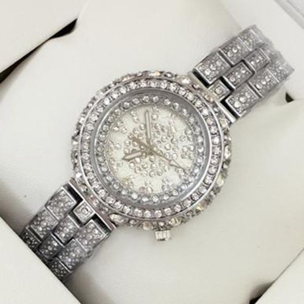 2020 fashion luxury silver women dress watch with full diamond stainless steel wristwatch jewelry table quartz drop shipping, Slivery;brown
2020 fashion luxury silver women dress watch with full diamond stainless steel wristwatch jewelry table quartz drop shipping, Slivery;brown