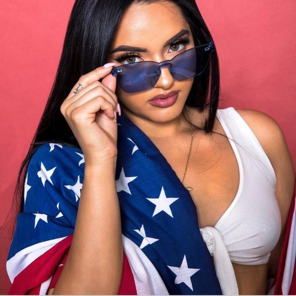 new fashion brand designer sunglasses women summer rimless square shades sun glasses eyewear sunshines luxury sunglasses woman
new fashion brand designer sunglasses women summer rimless square shades sun glasses eyewear sunshines luxury sunglasses woman