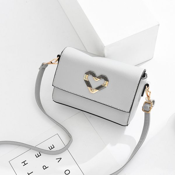 2019 fashion designer women handbags fashion pu leather hard bag heart buckle shoulder tote messenger flap crossbody bag q-361
2019 fashion designer women handbags fashion pu leather hard bag heart buckle shoulder tote messenger flap crossbody bag q-361