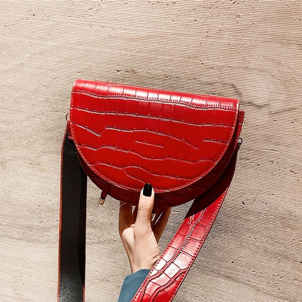 luxury crocodile pattern shoulder bag for women pu leather crossbody bag fashion saddle messenger lady handbag sac femme
luxury crocodile pattern shoulder bag for women pu leather crossbody bag fashion saddle messenger lady handbag sac femme