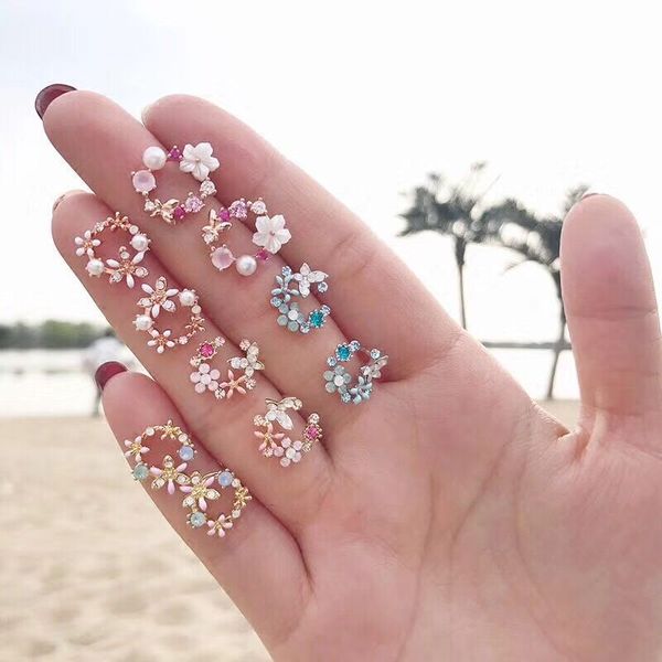 ravinour 8 style fashion stud earrings for women 2018 small flower crystal earring korean gold color cute girls pendientes mujer, Golden;silver
ravinour 8 style fashion stud earrings for women 2018 small flower crystal earring korean gold color cute girls pendientes mujer, Golden;silver