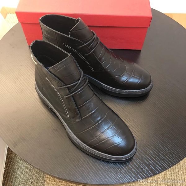 wholesale original brand women and men's short boots, brand sneakers, brand sports shoes, made calf skin vamp,quality, Black
wholesale original brand women and men's short boots, brand sneakers, brand sports shoes, made calf skin vamp,quality, Black