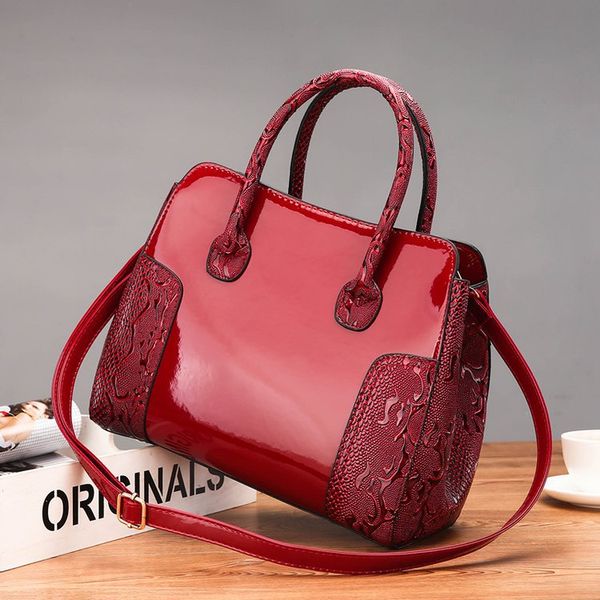 2020 new shiny large-capacity printed ladies shoulder bag fashion atmosphere women bag
2020 new shiny large-capacity printed ladies shoulder bag fashion atmosphere women bag