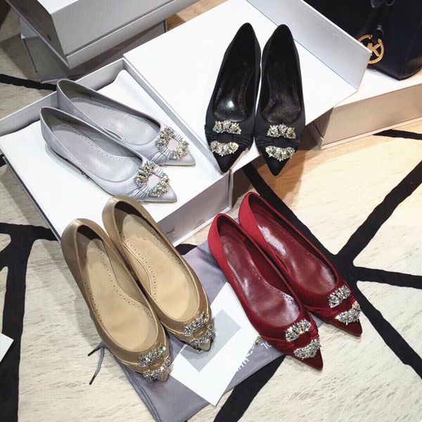 round buckle rhinestone single shoes female new flat bottom low heel shallow mouth bridal shoes wild high-heeled pointed wedding shoes, Black
round buckle rhinestone single shoes female new flat bottom low heel shallow mouth bridal shoes wild high-heeled pointed wedding shoes, Black