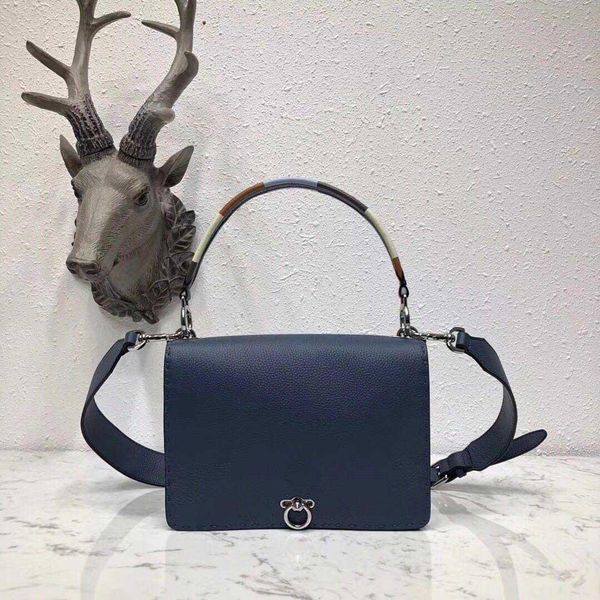 designer-in 2018 the new messenger crossbody bag female hand bill of lading
designer-in 2018 the new messenger crossbody bag female hand bill of lading
