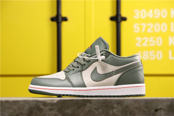 aj 1 1s j1 low green bean paste 553558-121 jumpman 2019 men sports basketball shoe mens sneakers shoes women boots running new, Blue;black
aj 1 1s j1 low green bean paste 553558-121 jumpman 2019 men sports basketball shoe mens sneakers shoes women boots running new, Blue;black