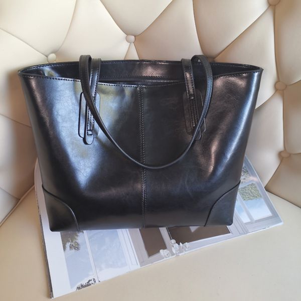 handbag simple lady single-shoulder genuine bag leather large bag large-capacity handbag
handbag simple lady single-shoulder genuine bag leather large bag large-capacity handbag