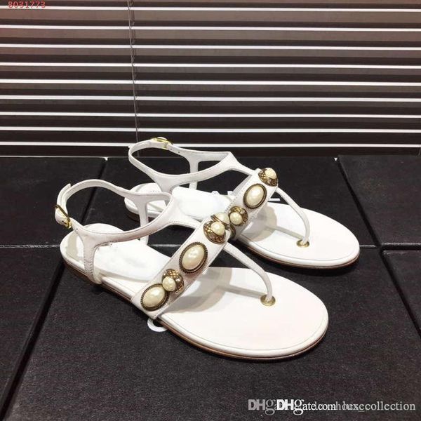 2019 latest classic women flat sandals,crystal of adorn women shoes, size 35-39 ,with the packing, Black
2019 latest classic women flat sandals,crystal of adorn women shoes, size 35-39 ,with the packing, Black