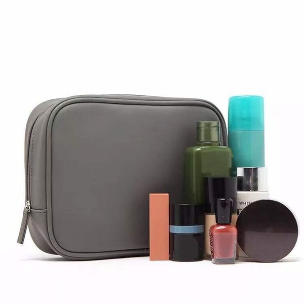 2020 new cosmetic bag storage bag wash portable handbag women make up
2020 new cosmetic bag storage bag wash portable handbag women make up