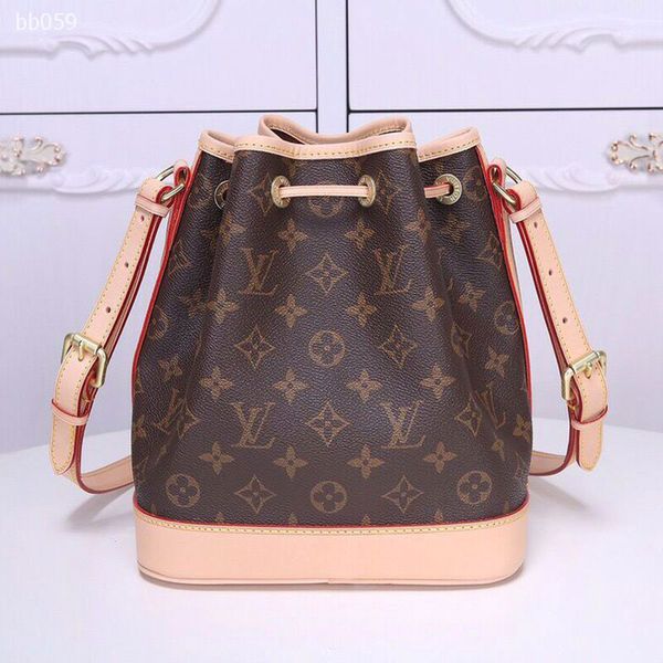 new shoulder bags with leather bucket bag women casual handbags flower printing bag purse casual fashionable pumping bucket bag
new shoulder bags with leather bucket bag women casual handbags flower printing bag purse casual fashionable pumping bucket bag